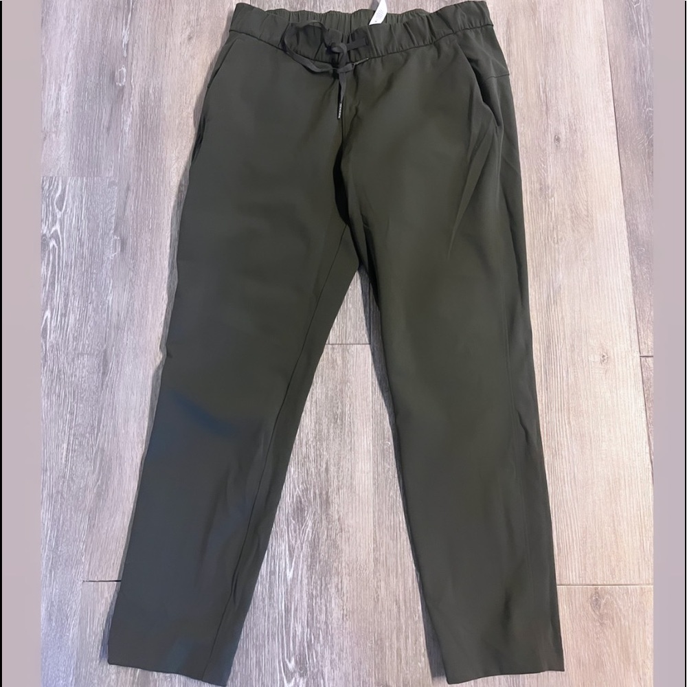 Stretch Lululemon Green Pant